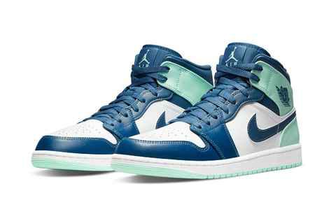 薄荷绿 AJ1 Mid 全新“潮牌信息Blue Mint”配色鞋款上架