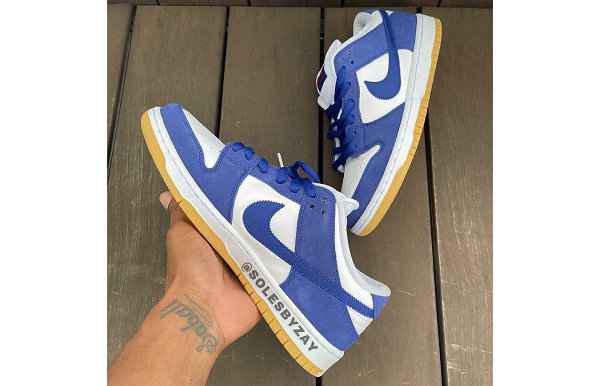  泡泡糖 Dunk SB 全新“Los A潮牌网ngeles Dodgers”配色鞋款 每双 110 美金