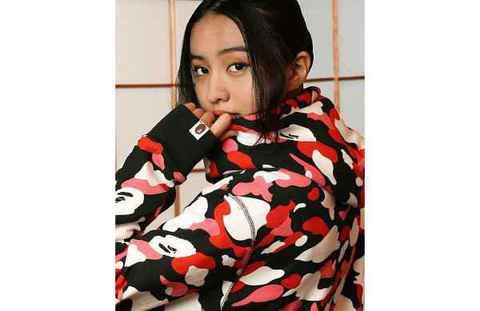 BAPE x Vogue Japan 全新联乘胶囊系列-1.jpg