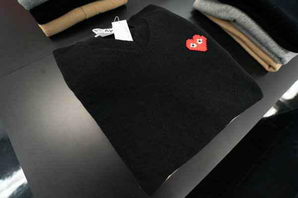  CDG Play x Invader 全新联乘“像素潮牌网店”别注系列 或将在 2022 年 8 月正式入场（CDG Play x Invader 全新联乘“像素”别注系列抢先预览）