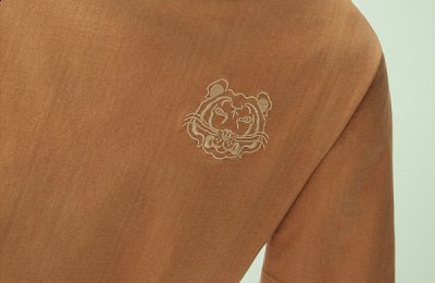  Kenzo 首个再生循环 Re-KENZO 胶囊系chaopai.com潮牌汇店列 目前已在 Kenzo 门店与官方网店同步发行（Kenzo 首个再生循环 Re-KENZO 胶囊系列上市）