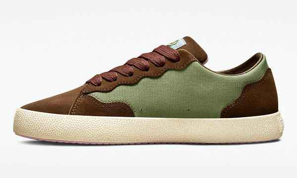 此番官方挑选了 Conv潮牌erse Pro Leather 板鞋为基础展开（Golf Le Fleur x 匡威全新联名 GLF 2.0 鞋款系列释出）