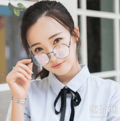 圆脸女生如何选择眼镜架 圆脸女生适合什么样的刘海