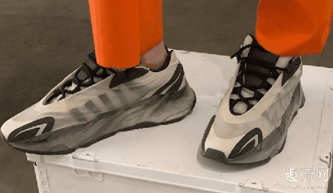 Yeezy 700 MNVN新配色赏析 新配色Yeezy 700 MNVN是半透明吗