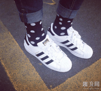 adidas启用全新口号——潮牌品牌adidas is all in（全倾全力）（贝壳头和匡威哪个好 贝壳头和匡威尺码一样吗）