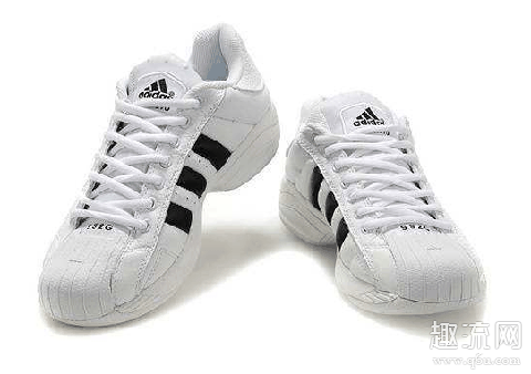 为什么Adidas的鞋容易臭脚 阿迪达斯鞋为什么那么贵