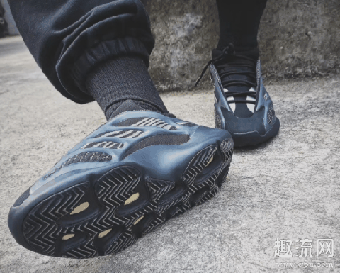 Yeezy 700 V3 “Black”配色上脚赏析 椰子700怎么清洗