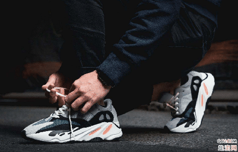 yeezy700为什么不火 yeezy700为什么比350、500贵