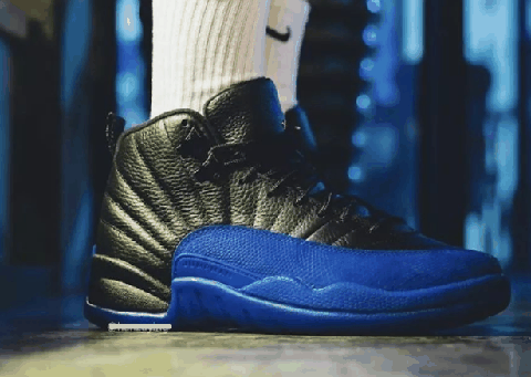 aj12黑蓝复刻做工很差吗 aj12黑蓝上脚图好看吗