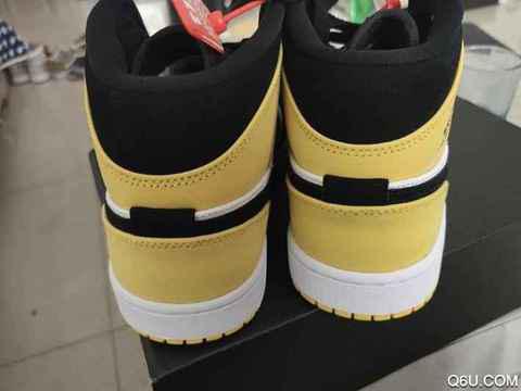 aj1mid黑黄脚趾开箱测评 aj1mid黑黄脚趾材质怎么样