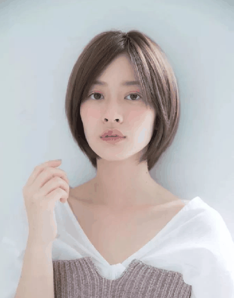  适当地打潮牌信息薄一点（女生“自然系”的发型有哪些 女生“自然系”的发型盘点）