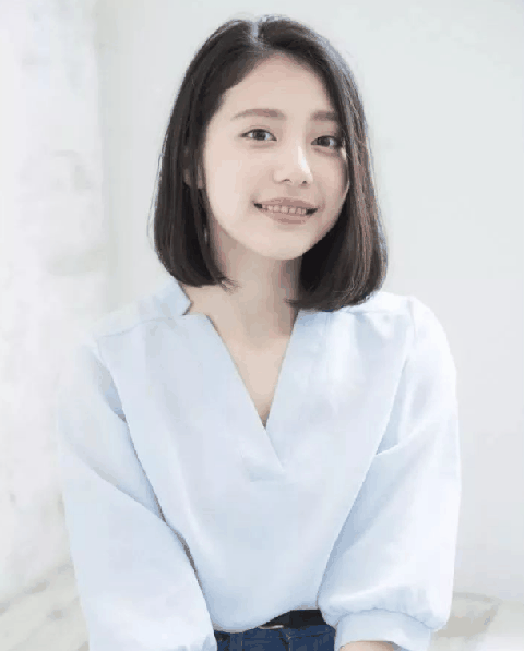  适当地打潮牌信息薄一点（女生“自然系”的发型有哪些 女生“自然系”的发型盘点）