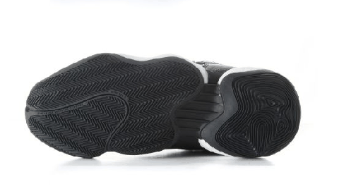 黑色的鞋底 鞋屁股的阿迪LOGO Adidas 98 潮牌x Crazy BYW Never Made上脚好看吗 其实一上脚在配上运动裤（Adidas 98 x Crazy BYW Never Made开箱测评 Adidas 98 x Crazy BYW Never Made实物欣赏）