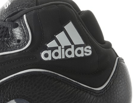 黑色的鞋底 鞋屁股的阿迪LOGO Adidas 98 潮牌x Crazy BYW Never Made上脚好看吗 其实一上脚在配上运动裤（Adidas 98 x Crazy BYW Never Made开箱测评 Adidas 98 x Crazy BYW Never Made实物欣赏）