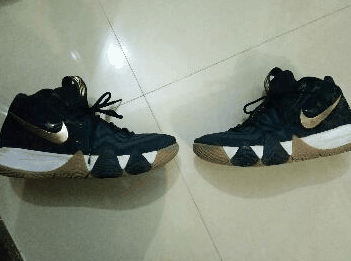 Nike Kyrie4黑金开箱测评 Nike Kyrie4黑金实物欣赏