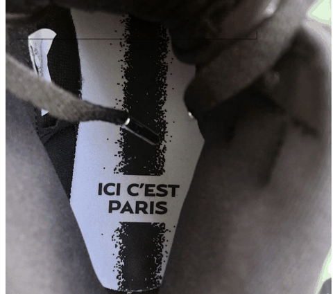 氯丁橡胶常被用来制作足球领域的装潮牌备 大巴黎配色取消了 Air Jordan 1 的标志性冲孔鞋面（Air Jordan 1大巴黎细节欣赏）