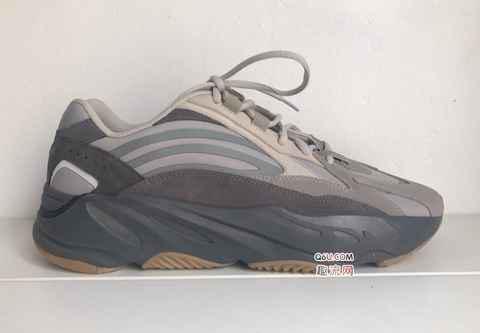 YEEZY BOOST 700 V2今年2月发售 YEEZY 700 V2实物怎么样