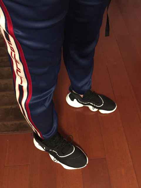 自己一般潮牌信息耐克 us10（阿迪达斯天足磨脚吗 adidas crazy byw上脚感受）