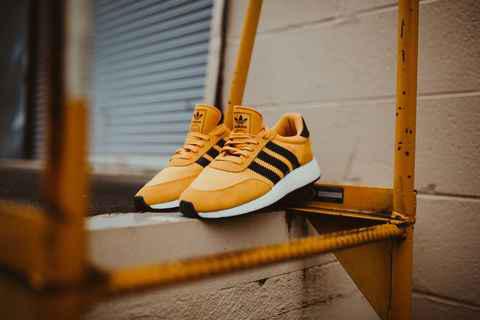 adidas Iniki Runner绚丽配色好看潮牌吗 adidas Iniki Runner绚丽配色深度赏析（adidas Iniki Runner绚丽配色好看吗 adidas Iniki Runner绚丽配色深度赏析）