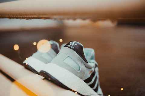 adidas Iniki Runner绚丽配色好看潮牌吗 adidas Iniki Runner绚丽配色深度赏析（adidas Iniki Runner绚丽配色好看吗 adidas Iniki Runner绚丽配色深度赏析）