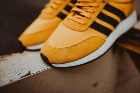 adidas Iniki Runner绚丽配色好看潮牌吗 adidas Iniki Runner绚丽配色深度赏析（adidas Iniki Runner绚丽配色好看吗 adidas Iniki Runner绚丽配色深度赏析）