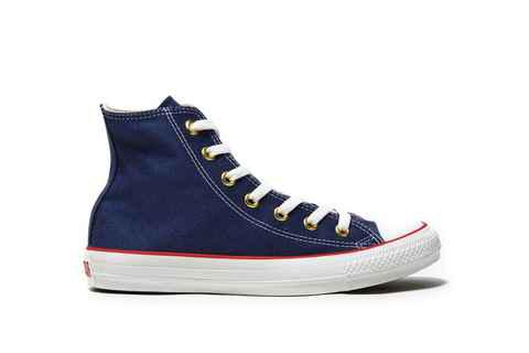 都让人心动不已！ Converse Chuck Taylor All Star桃心配色多少潮牌商城钱 据悉眼前两款特别打造的 “Heartpatch” 鞋款将在 12 月日本atmos 网店限量发售（Converse Chuck Taylor All Star桃心配色怎么样 匡威Chuck Taylor All Star “Heartpatch” 深度赏析）