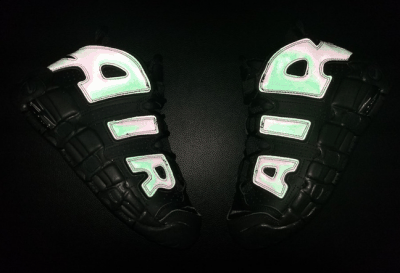 Air More Uptempo反光配色怎么样潮牌信息 Nike Air More Uptempo GS “Reflective” 开箱图（Air More Uptempo反光配色怎么样 Nike Air More Uptempo GS “Reflective” 开箱图）