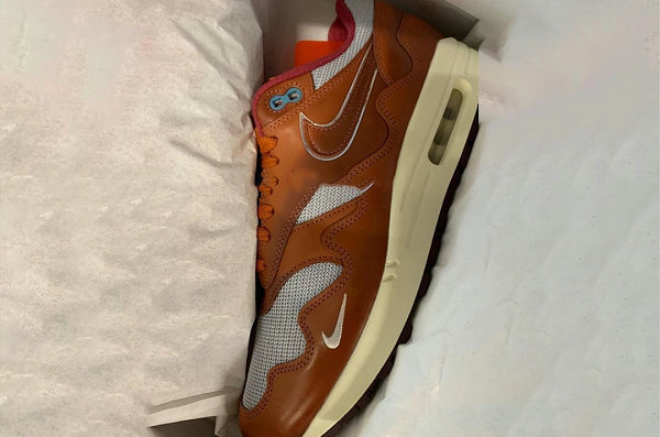 网眼、皮革材潮牌品牌质拼接打造鞋身（Patta x 耐克全新联名 Air Max 1“Orange Blaze”配色鞋款曝光）