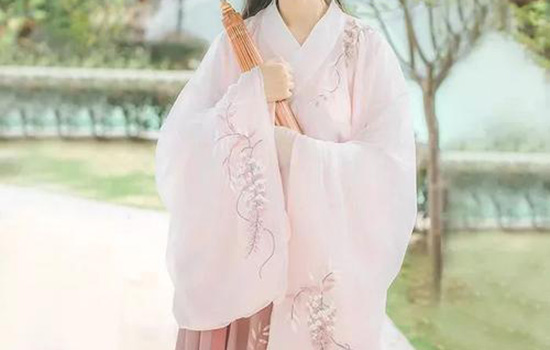 交领汉服怎么穿 汉服交领襦裙的特色 哪种潮牌品牌比较好看？（交领汉服怎么穿 汉服交领襦裙的特色 ）