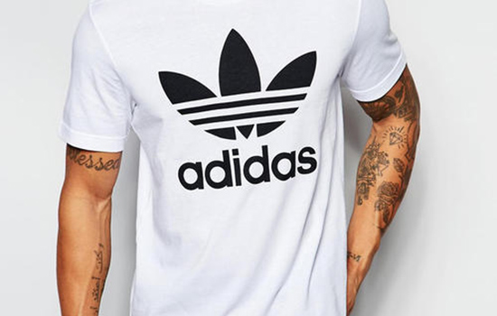 而三叶草的logo是三片叶子的三叶草造型哪种潮牌品牌比较好看？（adidas三叶草鉴定方法 adidas和三叶草有什么区别 ）