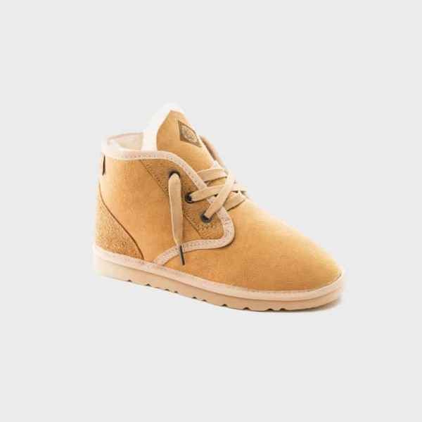  雪地靴品牌——Ugg Australia Ugg Australia品牌诞生于1978年 潮牌冬季如何御寒提醒（雪地靴品牌 温暖时尚的度过整个冬季 ）