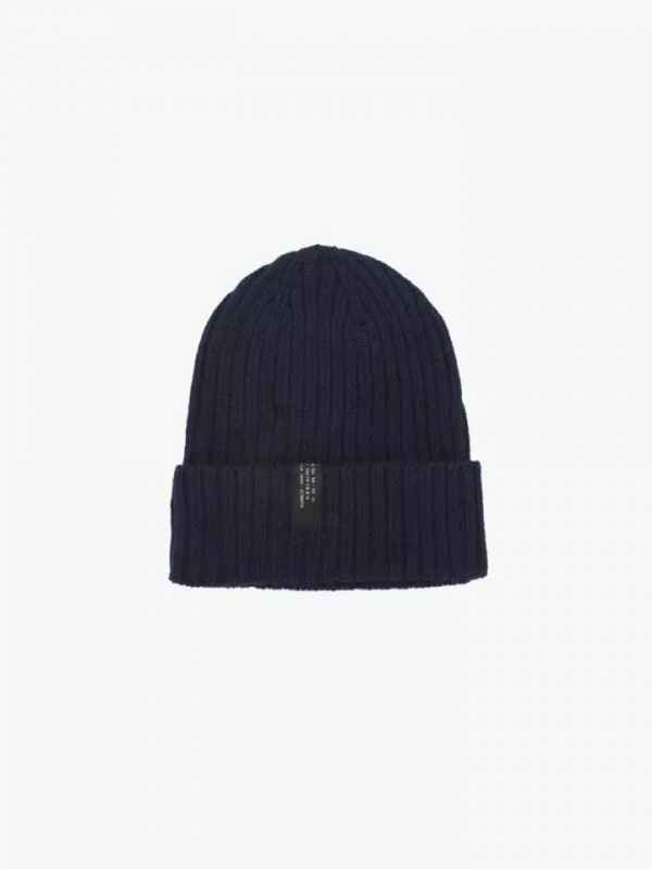 贴心的史老湿当然要为大家奉上保暖又凹造型的必备单品——冷帽（beanie） 2022秋冬潮牌新款推荐（冷帽怎么戴好看 这么冷的天你就戴上帽子好吗 ）