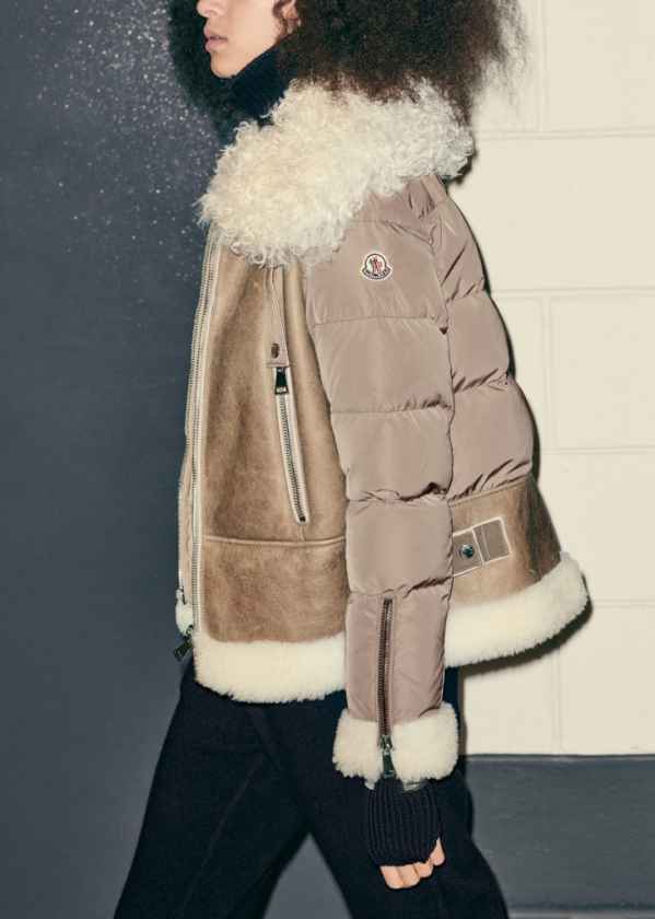  Moncler Women Fall-Winter 2017/18 Collection： 蒙口（Moncler）的2017新款已上市 潮牌冬季如何御寒提醒（Moncler是什么牌子 来自法国的「羽绒之王」 ）