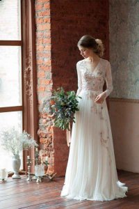  Bridal Garden Studio 来自**斯圣彼得堡的 Julia 透过旅行获得设计养分 潮牌冬季如何御寒提醒（小众婚纱品牌 让你发掘婚纱的更多可能性 ）