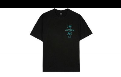  潮牌网获悉哪种潮牌品牌比较好看？（始祖鸟 x Brain Dead 全新联名限定 T-Shirt 亮相）