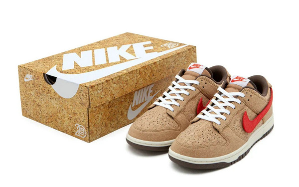 CLOT x Nike Cork Dunk联名鞋款.jpg